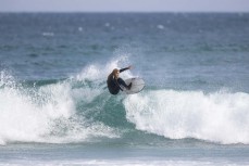 Hayley Pascoe ripping on a windy spring evening at Blackhead, Dunedin, New Zealand.Credit: www.boxoflight.com/Derek Morrison