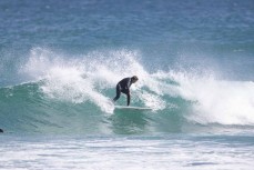 Nixon Reardon slaying one at Blackhead, Dunedin, New Zealand.Credit: www.boxoflight.com/Derek Morrison