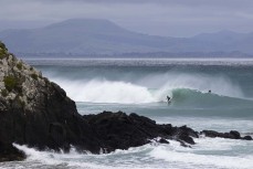A surfer drops into a solid wave during a clean summer swell at Aramoana, Dunedin, New Zealand.
Credit: www.boxoflight.com/Derek Morrison