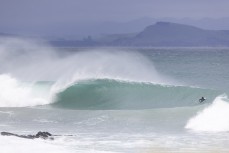 Empty wave during a clean summer swell at Aramoana, Dunedin, New Zealand.
Credit: www.boxoflight.com/Derek Morrison