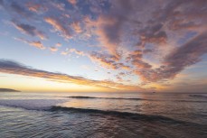 Dawn at St Clair, Dunedin, New Zealand.
Credit: www.boxoflight.com/Derek Morrison