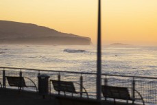 Dawn session at St Clair, Dunedin, New Zealand.
Credit: www.boxoflight.com/Derek Morrison