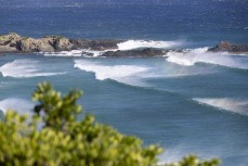 High winds buffet the waves at Smaills Beach, Dunedin, New Zealand.
Credit: www.boxoflight.com/Derek Morrison