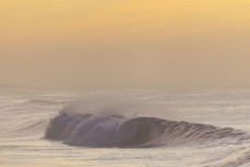 Empty wave at St Clair, Dunedin, New Zealand.
Credit: www.boxoflight.com/Derek Morrison