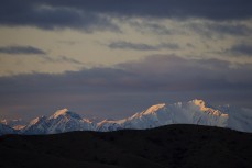 Mountain peaks at sunset, Wanaka, New Zealand.