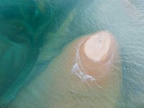 Clear waters of Marahau, Tasman, New Zealand.