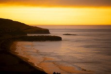 Sunrise over Lawyers Head and Otago Peninsula near St Clair, Dunedin, New Zealand.
Photo: Derek Morrison