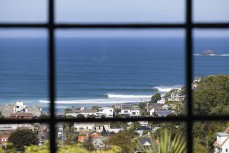 A set rolls through the point at St Clair, Dunedin, New Zealand.
Photo: Derek Morrison